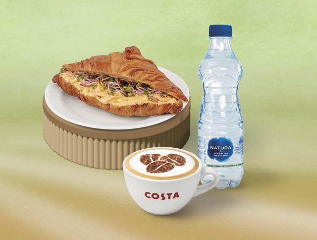 Croissant s&nbsp;vejci a&nbsp;ředkvičkovými klíčky